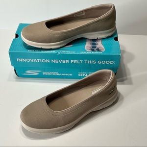 Skechers Performance Go Step Taupe Slip on Shoes - Size 9
